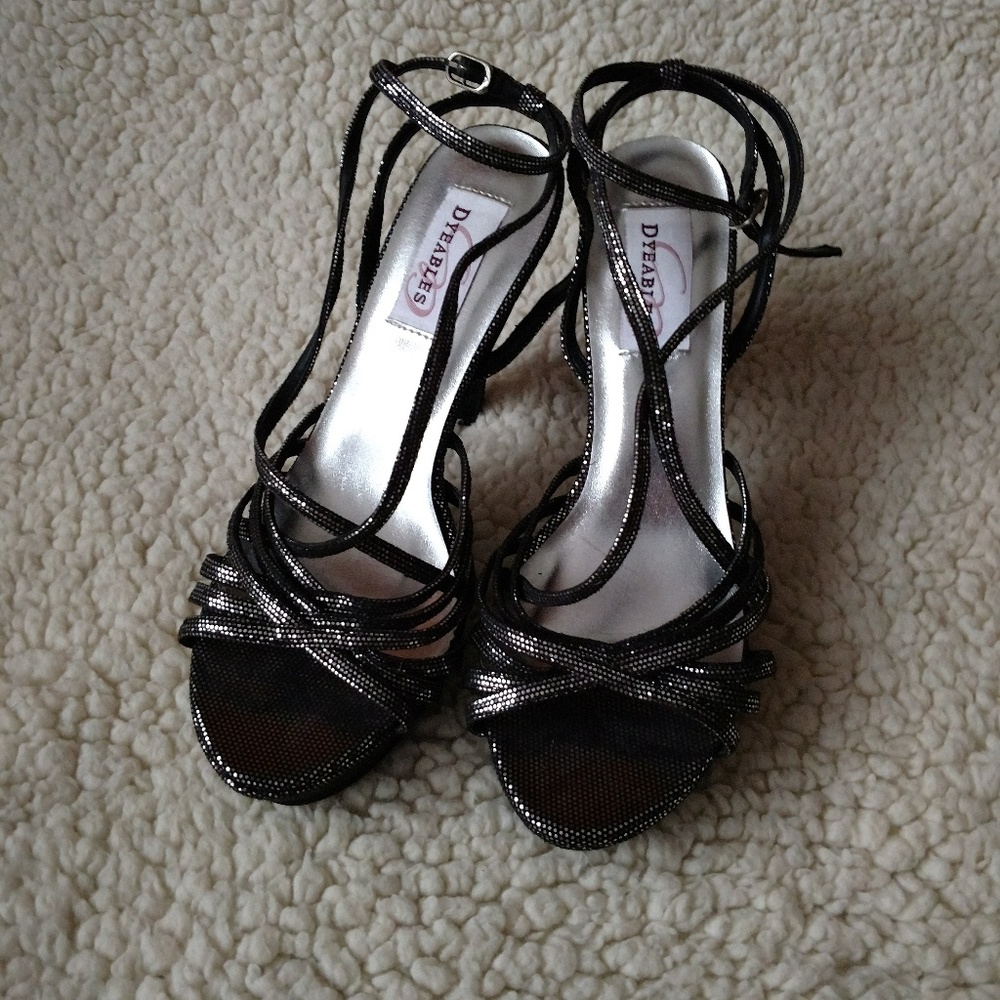 Dyeables Scale Heels - Picture 4 of 4